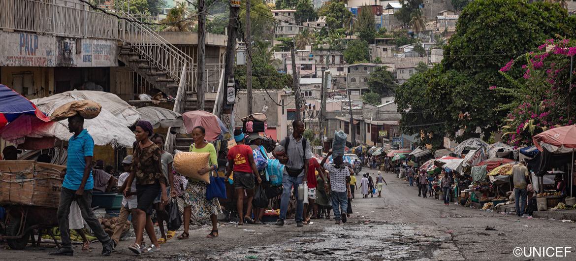 swiss_un's tweet photo. The #UNSC sent a strong signal of solidarity with the Haitian people by authorizing a Multinational Security Support mission to🇭🇹#Haiti

🇨🇭welcomes that respect for int'l law &amp; human rights law is an integral part &amp; guiding principle of its mandate

➡️https://t.co/8gpU3M3hjZ https://t.co/4OpeEQj8Pk