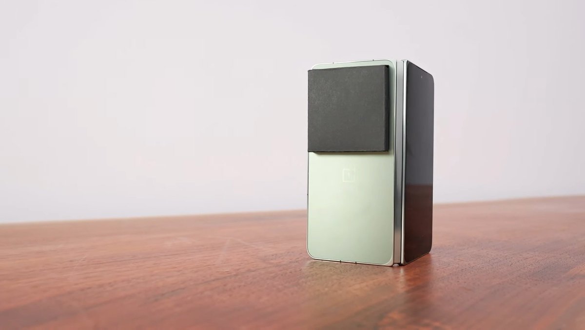 technoguy545's tweet photo. OnePlus Open Foldable early device.
OnePlus built OnePlus open jointly with Oppo.
OnePlus has 37% less crease compared to other foldable devices.
OnePlus Open comes with an alert slider.
#OnePlus #OnePlusOpen #OnePlusFoldable https://t.co/qtdNU6xwZQ