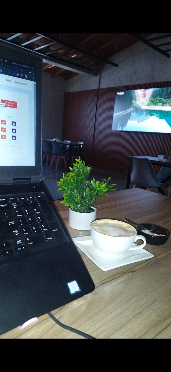 dabacoder's tweet image. Hoy no se programa en casa 🏡 #CoffeeLover