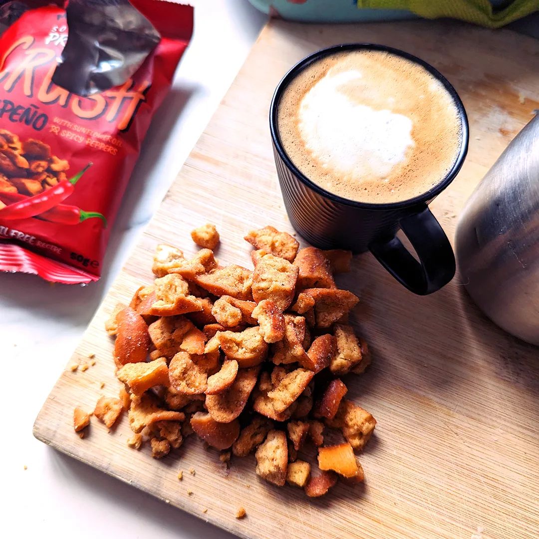 greatsnacksuk's tweet image. When the ⏰ 11am 👹 hunger strikes 💥 You gotta do what you gotta do! 

#snackhappy #snackhour #greatsnacks #coffeetime #flatwhite #coffeelovers #coffeesnack #jalepeno #hotsnacks