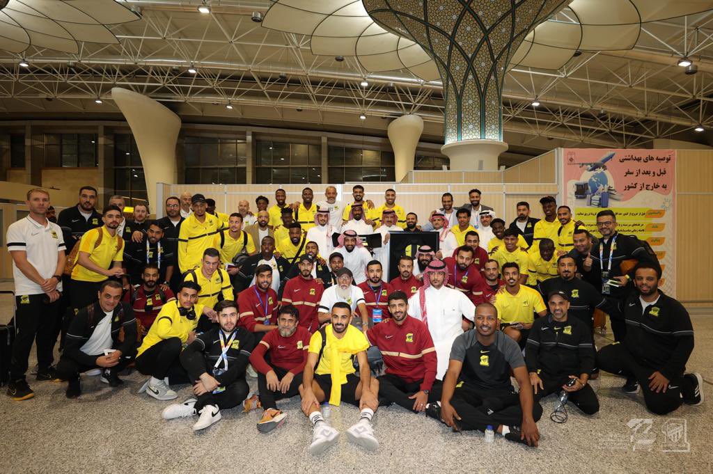ittihad's tweet photo. صور | بعثة الفريق الكروي الأول متجهة إلى جدة 🛫 https://t.co/TyTSrW1mXk