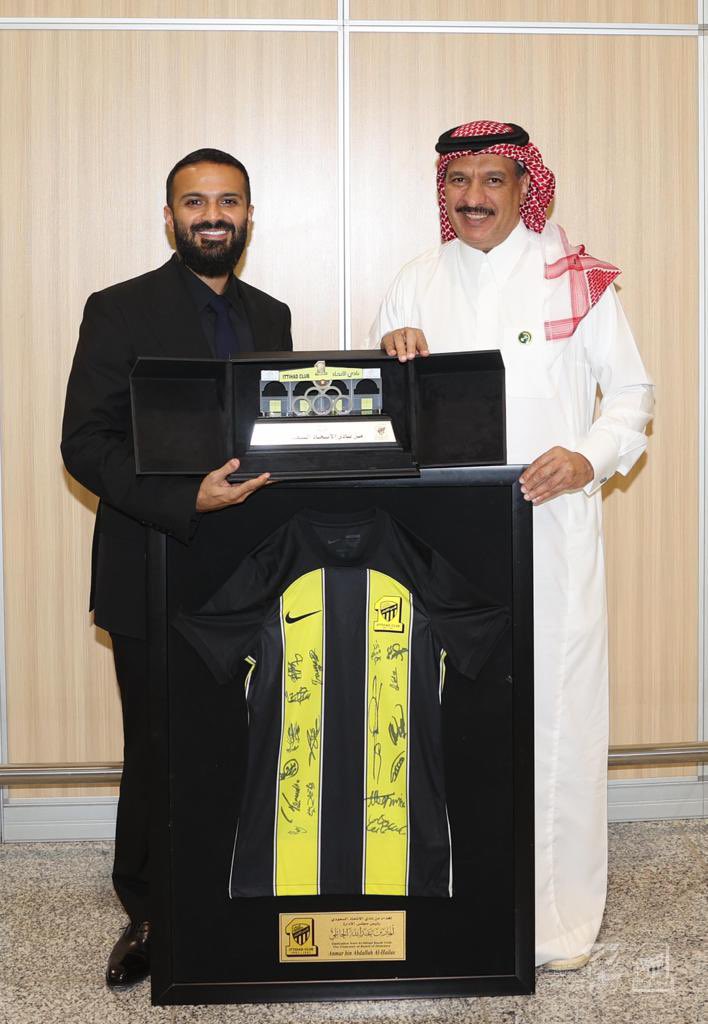 ittihad's tweet photo. صور | بعثة الفريق الكروي الأول متجهة إلى جدة 🛫 https://t.co/TyTSrW1mXk