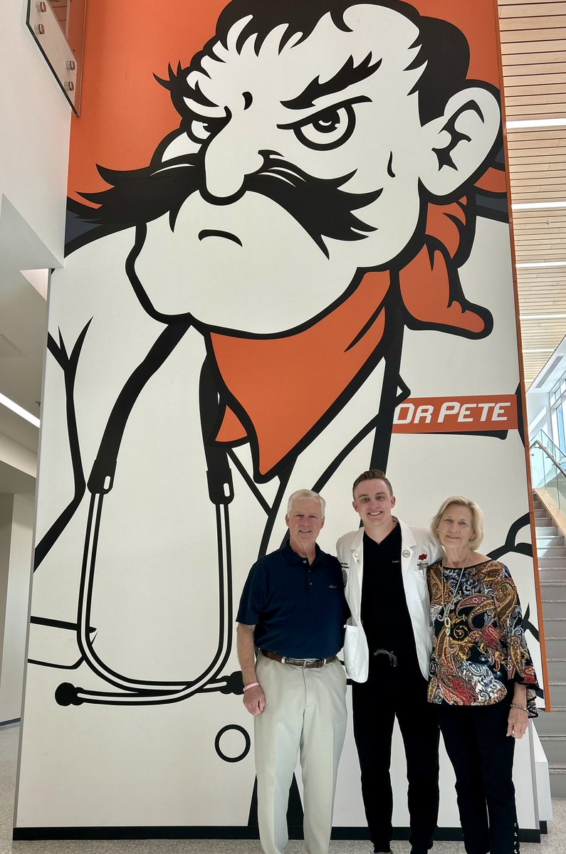 drbray's tweet photo. It was an honor to spend part of my day with Dr Stephanie Husen’s parents ~ Greg & Joyce ~ as they met the 1st recipient of the Dr. Husen Memorial Scholarship.
Drake Short is an OMS3 at #OSUCOM Tulsa campus & is interested in PM&R.
#BeLikeSteph
@OSUMedicine
#OSUMedicine https://t.co/BJKMx7Xa5U