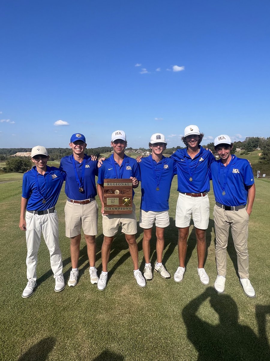 bgaboysgolf's tweet photo. The Region Champs! https://t.co/QJFcp3fR1g