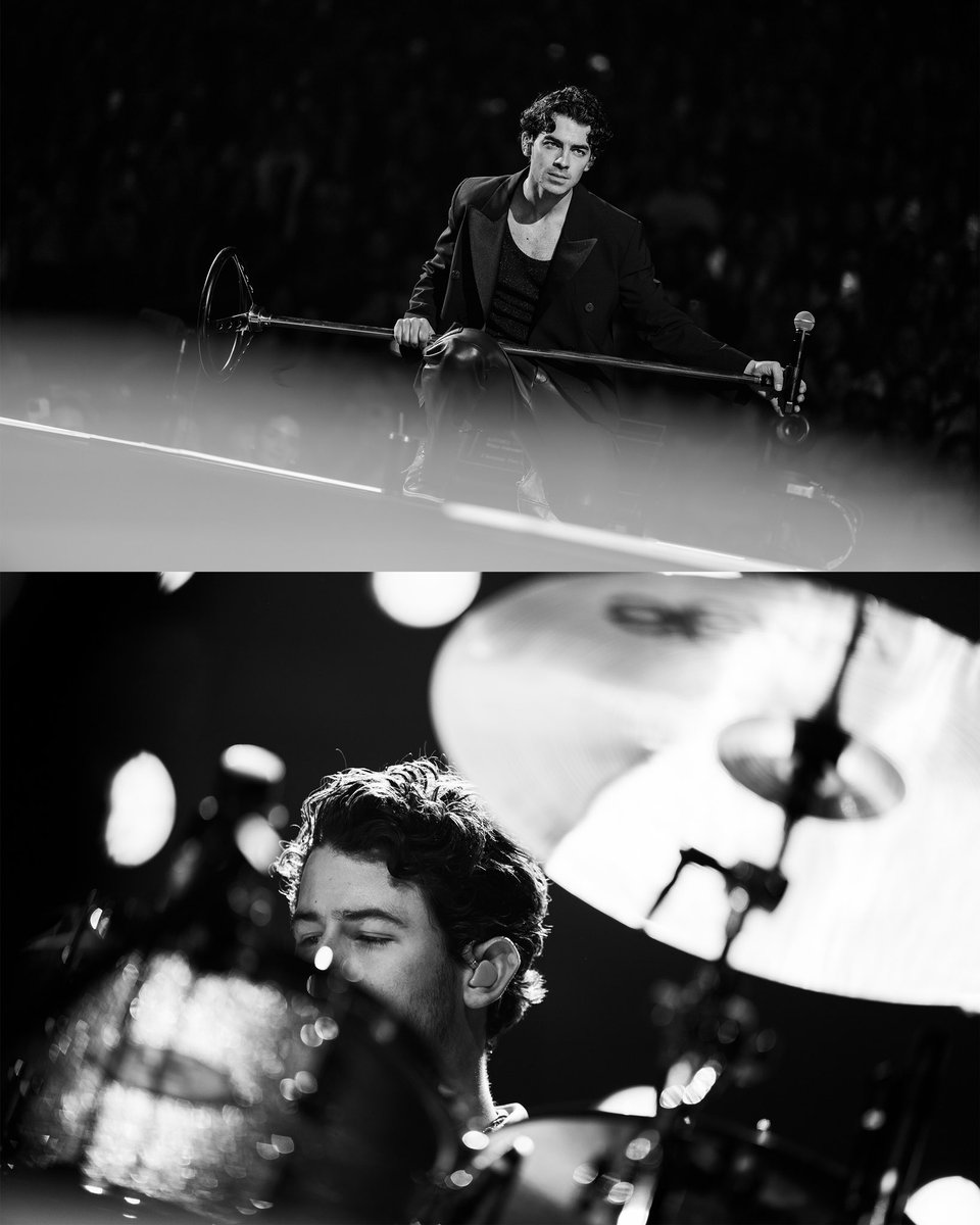 jonasbrothers's tweet photo. Round 1 of Atlanta was incredible…you were LOUD. Excited to do it all again on October 18th! https://t.co/3ElsvHB7wI