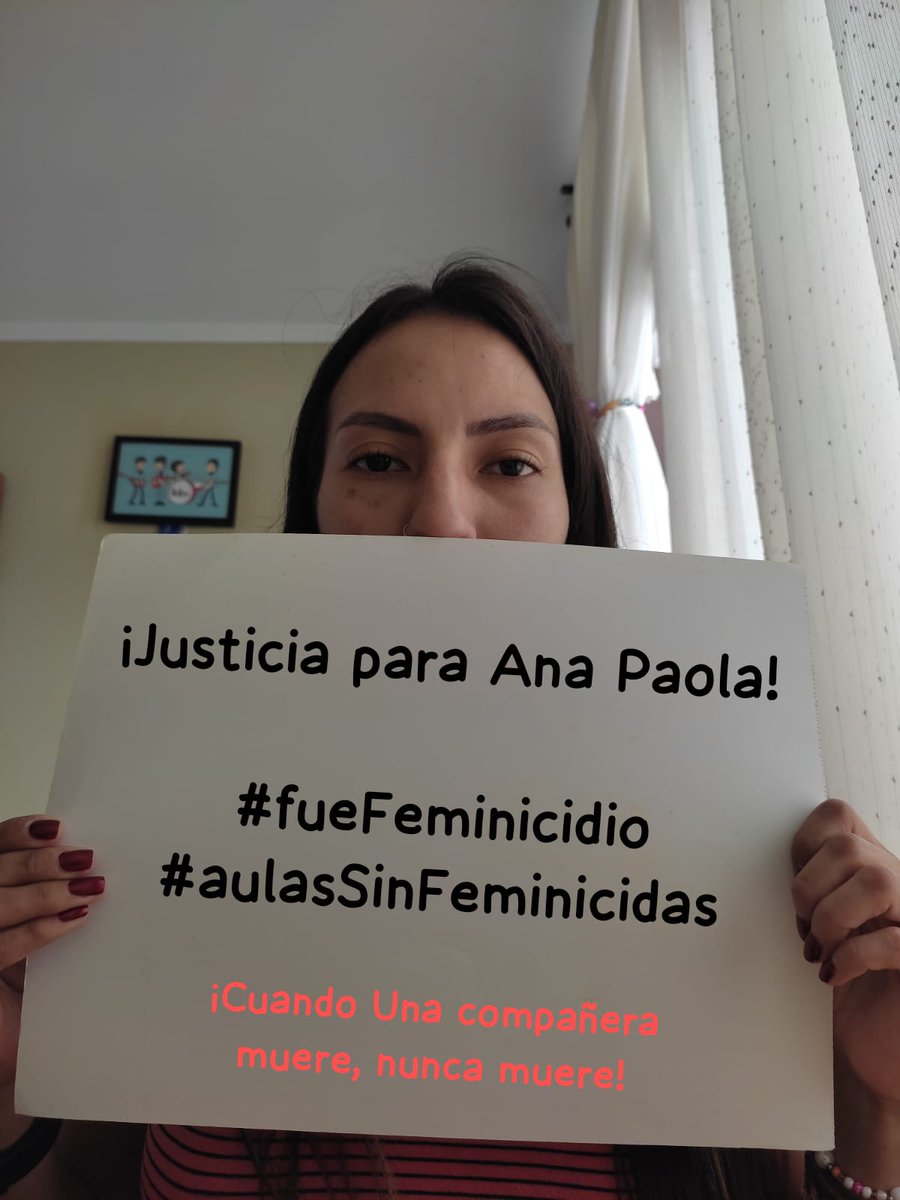 ¡Cuando una compañera muere, nunca muere!
#FueFeminicidio
#AulasSinFeminicidas
#JusticiaParaAnaPaola