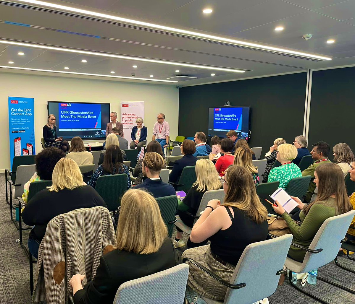 ๐น๐๐๐๐๐ ๐ฟ๐๐๐๐ (@joannemhowe) on Twitter photo Super <a href="/CIPR_SW/">CIPR South West</a> Meet the Media breakfast ๐๐ป
My takeaways ๐
โ๏ธ Bring your story out for a coffee with a journo to uncover the real angle
๐ Get to know the publication & build a trusted relationship
๐ฐThereโs a big difference between PR & promotion
๐๏ธ Does it pass the pub test? Super <a href="/CIPR_SW/">CIPR South West</a> Meet the Media breakfast ๐๐ป
My takeaways ๐
โ๏ธ Bring your story out for a coffee with a journo to uncover the real angle
๐ Get to know the publication & build a trusted relationship
๐ฐThereโs a big difference between PR & promotion
๐๏ธ Does it pass the pub test?