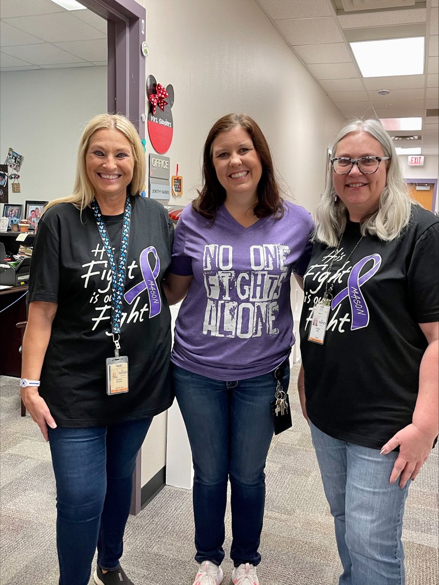 mansfieldisd's tweet photo. Todayβs #ColorsForCaring day was extra special for @reiddinos's Martin family. Staff threw a surprise celebration for principal Christie Martinβs son Mason, whose last chemo treatment was Monday π
Thanks to everyone who showed their #ColorsForCaring! πΈhttps://t.co/uLCZi4vu1T https://t.co/AlUdYNKVlD