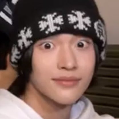 Mª ft. ☽̶☾ tweet media