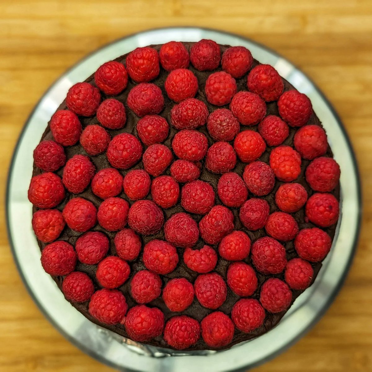banzaimerlin's tweet photo. Bake Off is BACK and my obsessed self couldn't be more excited!!! Made the Cake Week technical challenge on stream yesterday - the famous (if only for the missing raspberry) Chocolate Fudge Cake!
#BanzaiBites #CakeWeek #GBBO #BakeOffWannabe
#ChocolateFudgeCake #TechnicalChallenge https://t.co/774v5hEIjk