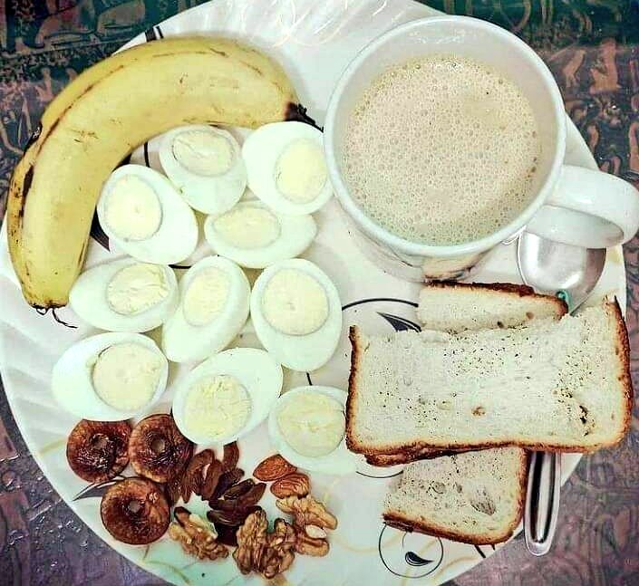 StalinforINDIA's tweet photo. #Simple_Breakfast
#DietFood
Boiled eggs, banana,bread toast, nuts and small cup of caffeine. https://t.co/a1NZfPpCbn