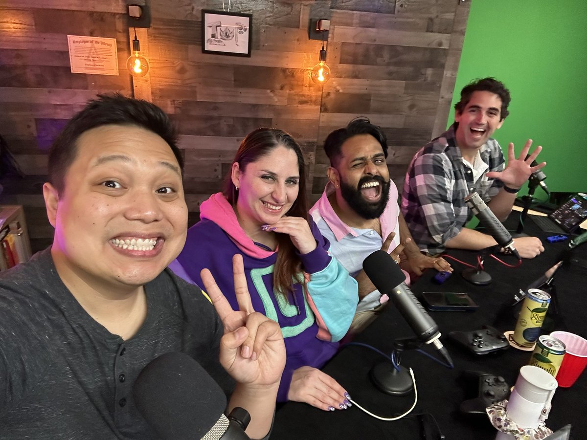 AlixyGalixy's tweet photo. Getting to stream with @KP11Studios today! Idk how my life got here but I’m so excited that it did! #VideoGameNight
https://t.co/IZ3GySsjbm https://t.co/pUlXfVgoJE