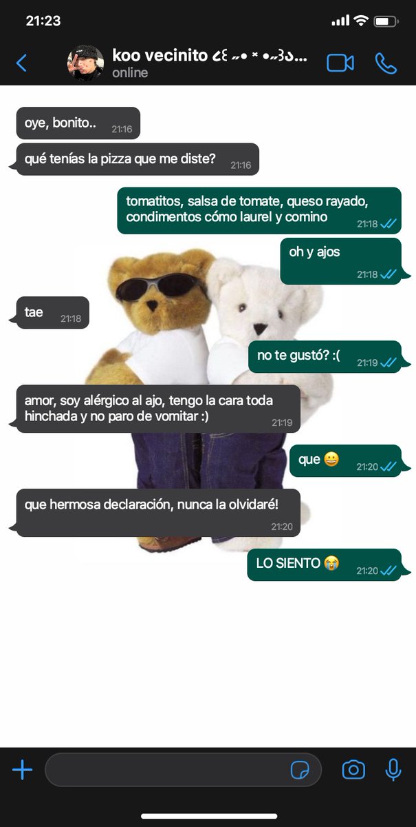 kookovear's tweet photo. 📎  ◞  colmillitos ೋ 

un au #kookv dónde th, después de tantos meses enamorado, decide declararse a su vecino con una linda pizza de ajo para la noche de hallowen, sin saber que jk, es un tierno vampiro, uno muy alérgico al ajo!! https://t.co/aKc2ZiDdWC