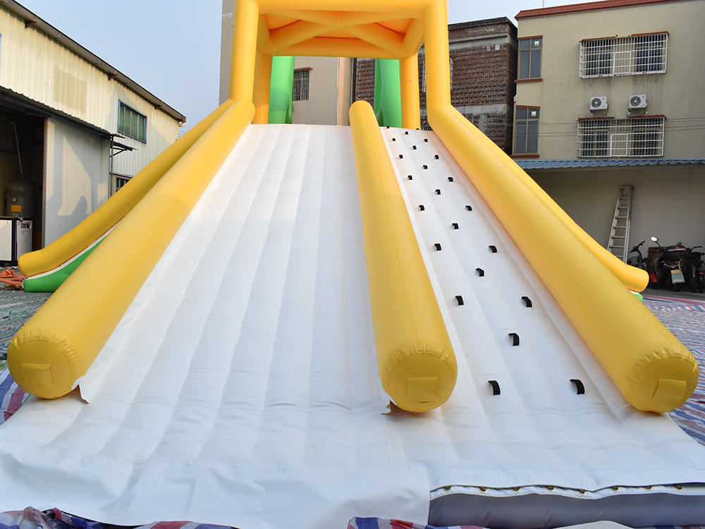 Bouncia8's tweet image. Let's grab the chance to learn more about Inflatable Water Swing For Water Park: bouncia.com.cn #waterinflatables