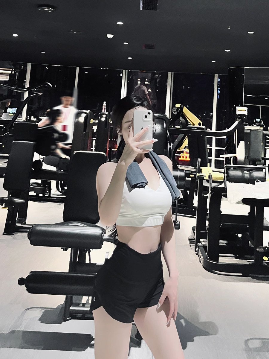 toheebamed's tweet photo. Music and fitness are the antidote
#腰臀比 #健身穿什么 #健身穿搭 #健身女孩 https://t.co/gVjT8HObGC