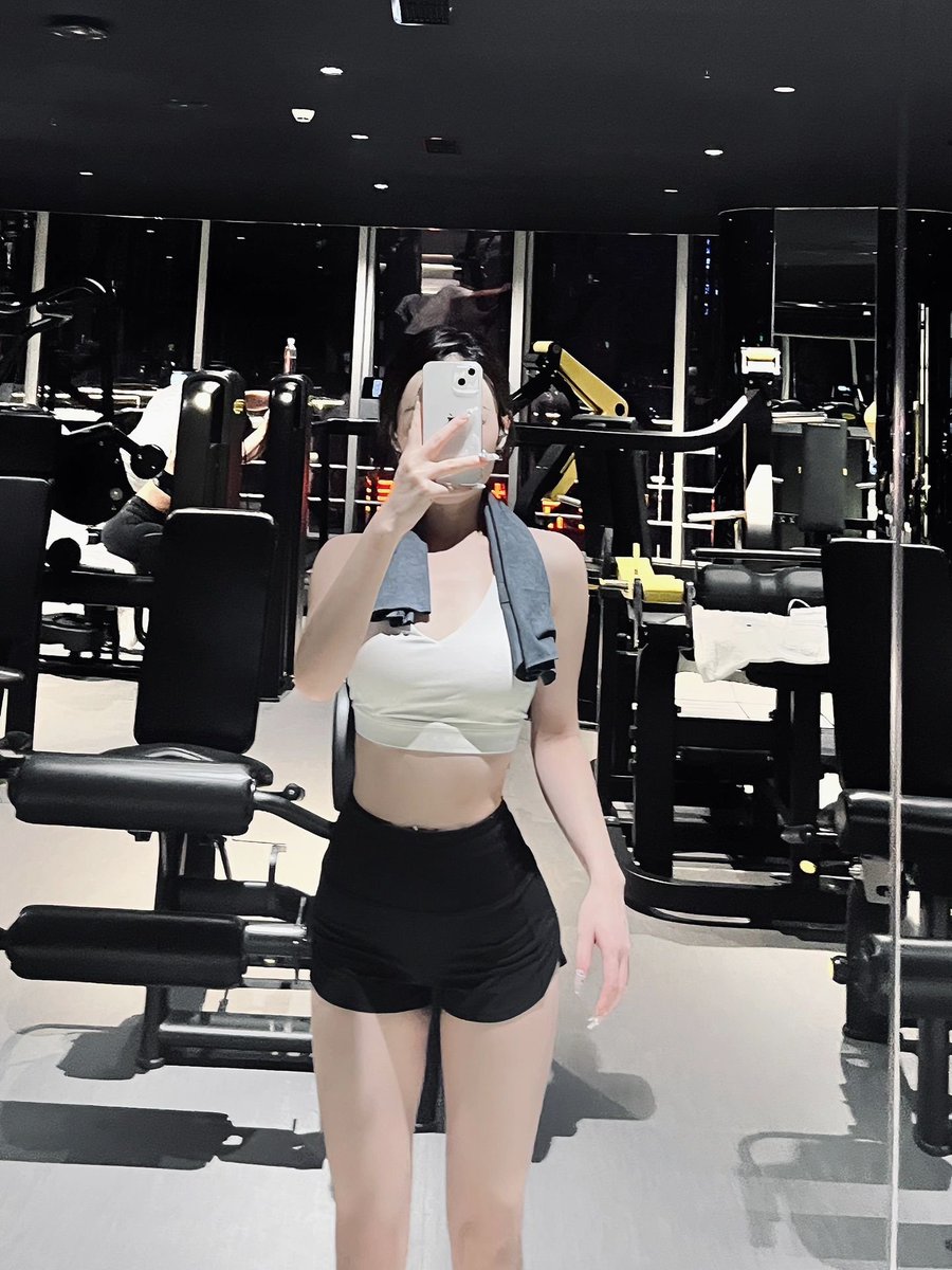 toheebamed's tweet photo. Music and fitness are the antidote
#腰臀比 #健身穿什么 #健身穿搭 #健身女孩 https://t.co/gVjT8HObGC