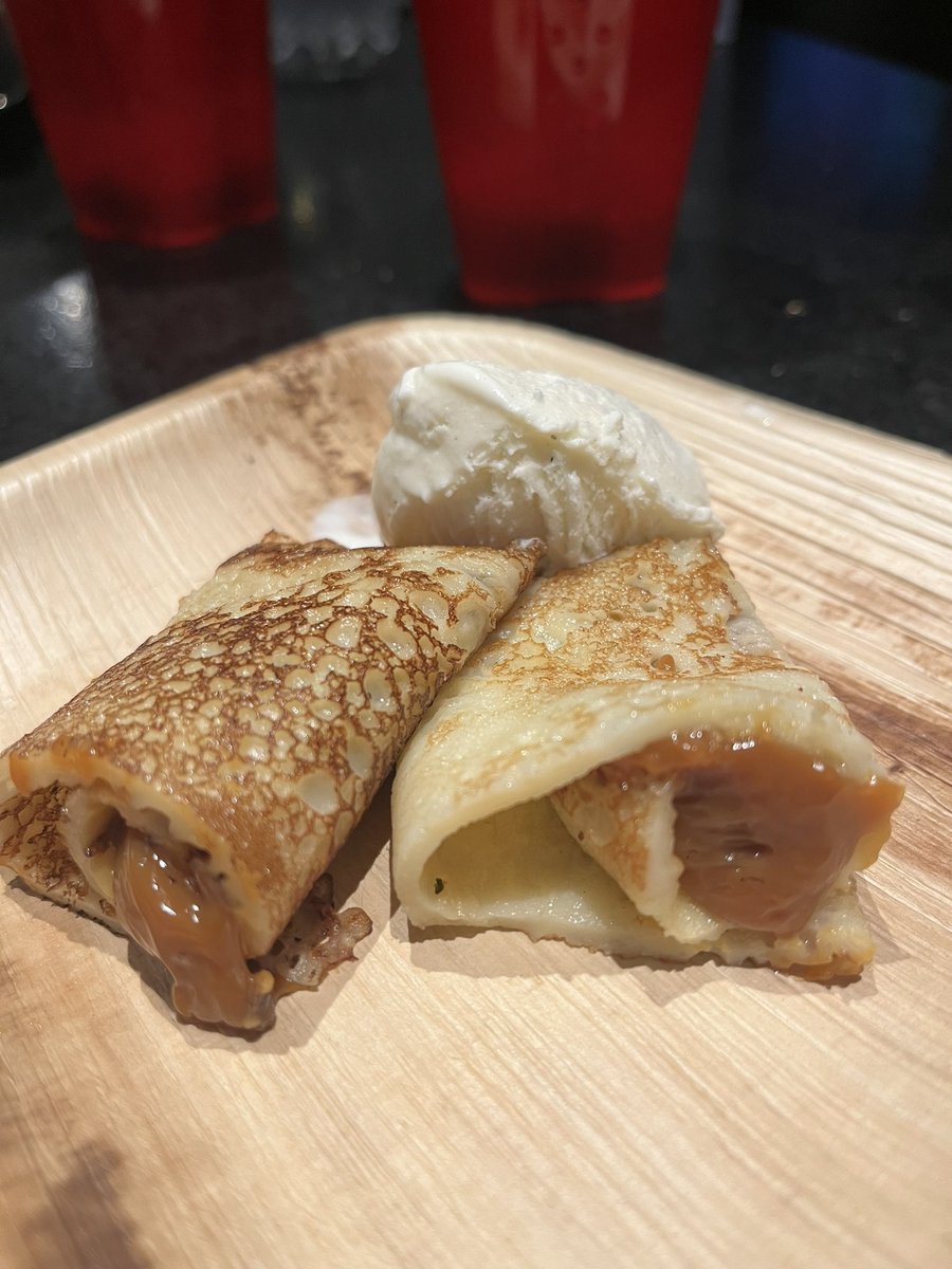 dallaswinechick tweet media