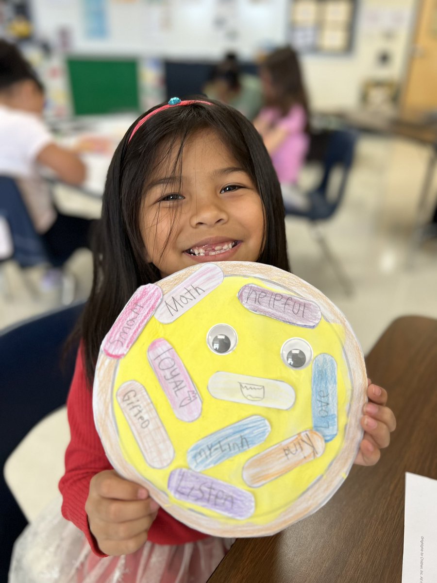 MrsFrizzle22's tweet photo. Kicking our year off with some delicious moments @NISDDriggers GT classroom. One Smart Cookie setup, Blow your house down challenge and creativity in our transformations. @NISDGTAA @NISD https://t.co/Yt2Wh3lmz3