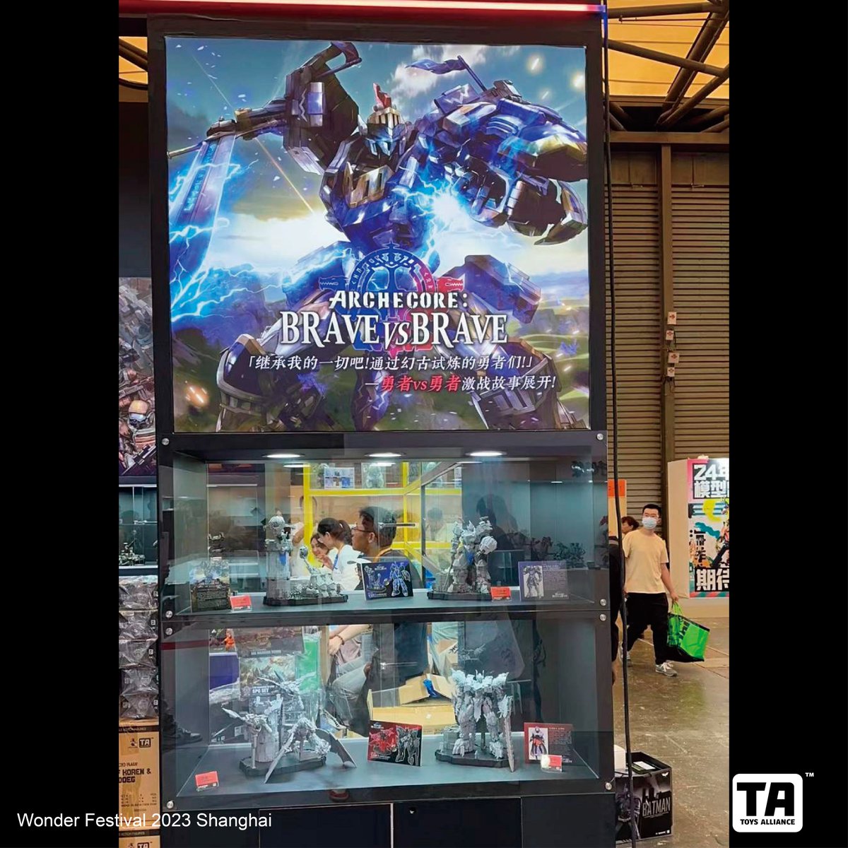 ARCHECORE_BvsB's tweet photo. 雷電騎士キリアンが上海ワンフェスで展示中！ #上海ワンフェス https://t.co/esdXR06ciO