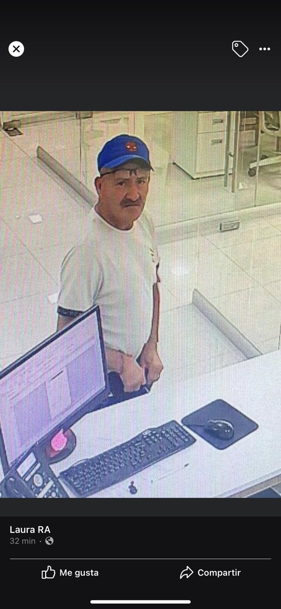 Aguas con esta rata se robó el cel de un amigo que trabaja en la agencia de ford rivera puebla  Angelopolis si lo ven cuiden sus cosas  porque acostumbra a estar en las agencias