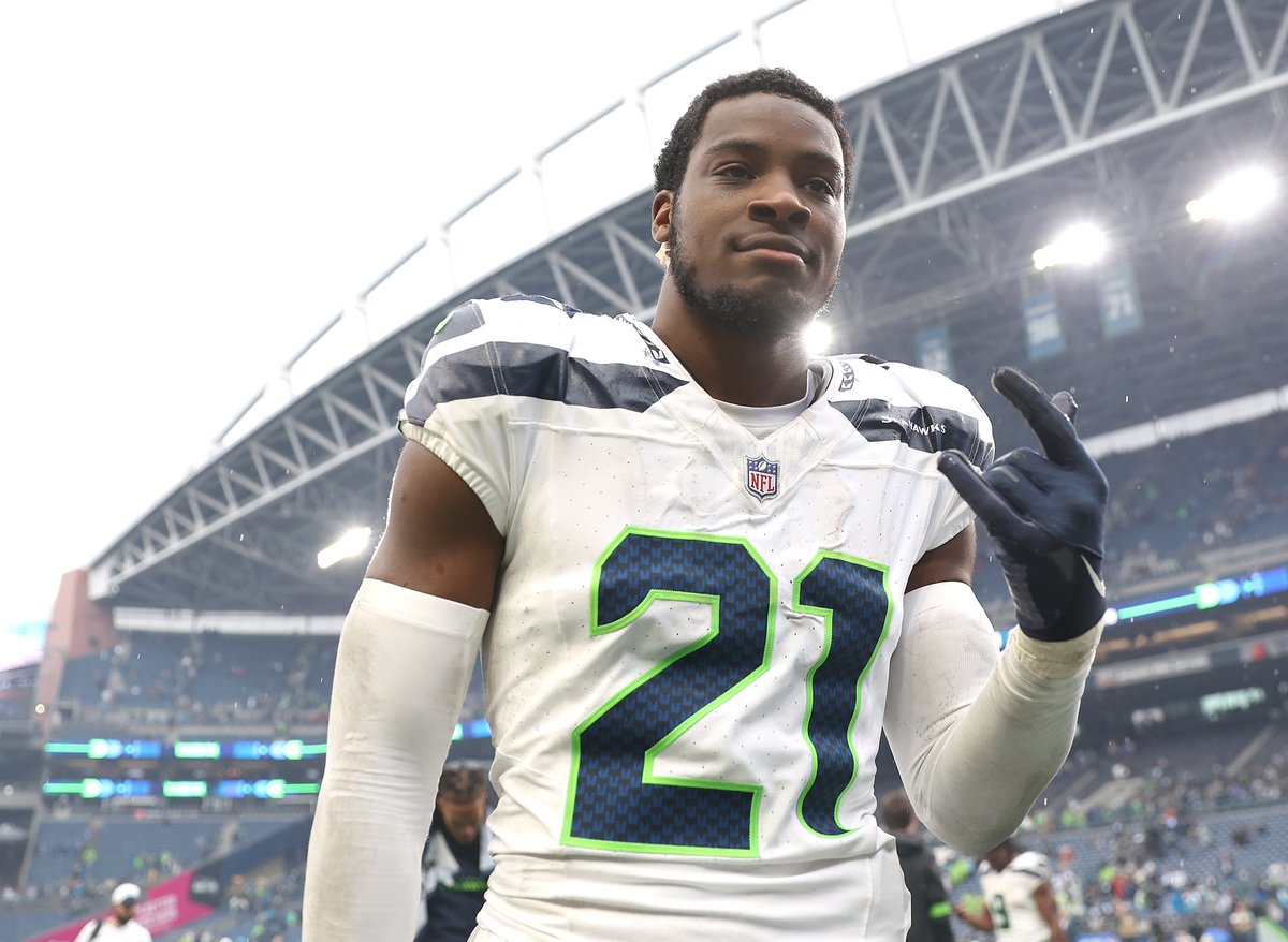 brgridiron's tweet photo. Devon Witherspoon so far tonight 

- 6 Tackles
- 2 Sacks
- 97-yard pick six-TD 

NFL world realizing why Seahawks took him at No. 5 🤩 https://t.co/UWmcUYp10a
