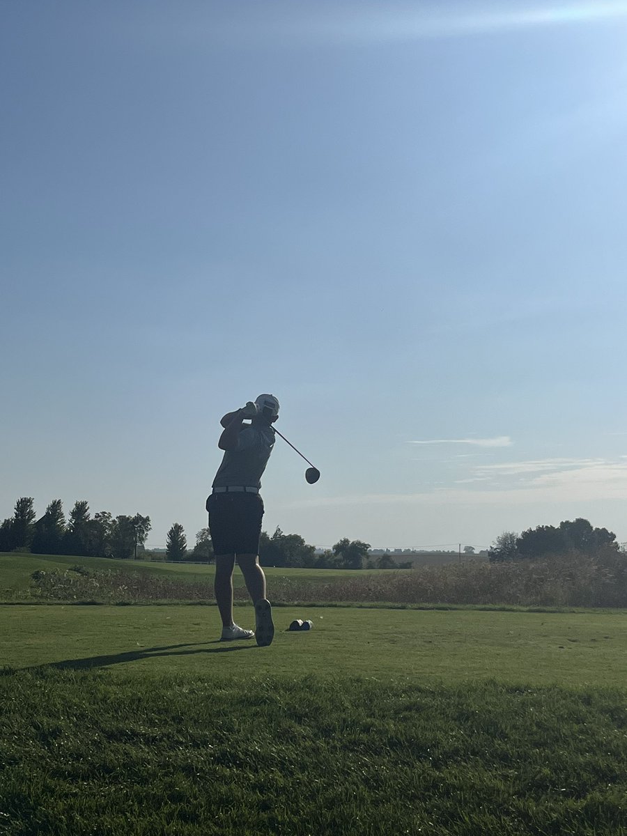 keck_jonah's tweet photo. Shot a 78 at sectionals, some tough competition today but blessed to end the season with a pretty good round. Ready to make some goals for my senior year and be back here again. 

@1barbathletics @DekalbBarbsGolf @WhitetailRidge8 https://t.co/JhXDOd6cAN