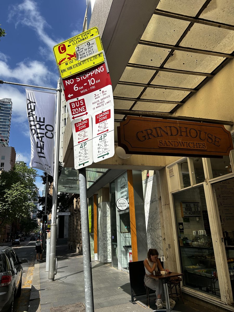 Update @9NewsSyd @BenFordham Turns out we parked legally. Which is why the ticket machine allowed us to pay for parking. Transport for NSW put up the sign not @cityofsydney. Sign was correct and we were correct - blaming the towing company. Now trying to cancel fines/charges!