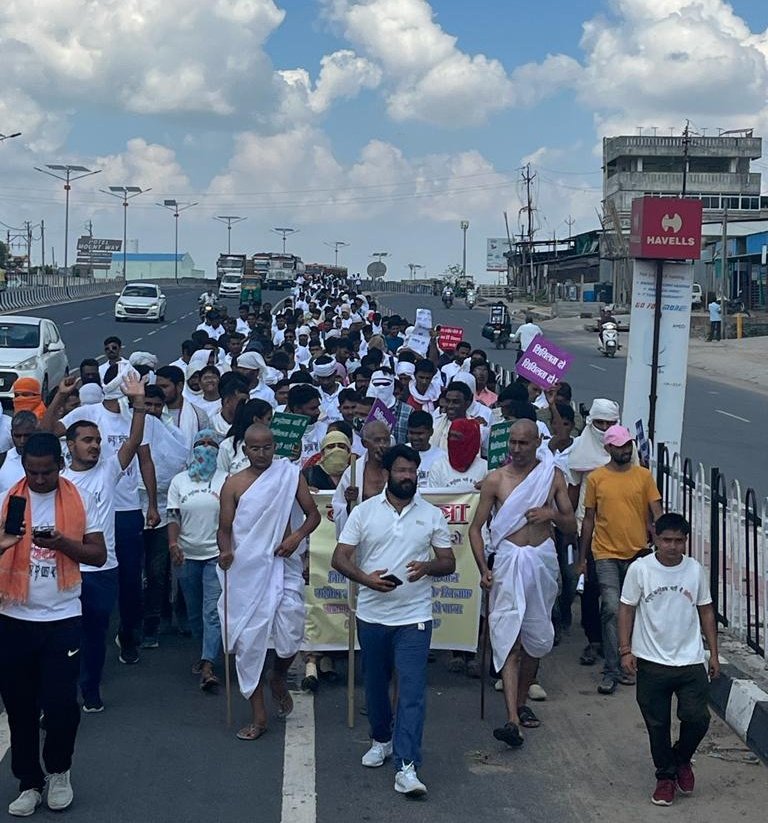 प्रदेश में आईटीआई के लाखो बेरोजगारों की सरकार से उम्मीद बनी हुई है। राजस्थान रोडवेज, विद्युत विभाग टेक्नीशियन , कनिष्ठ अनुदेशक आदि की भर्ती निकालकर बेरोजगारों को राहत प्रदान करे।
<a href="/ashokgehlot51/">Ashok Gehlot</a> 
<a href="/BSBhatiInc/">Bhanwar Singh Bhati</a> 
<a href="/RajCMO/">CMO Rajasthan</a>
<a href="/GovindDotasra/">Govind Singh Dotasra</a>