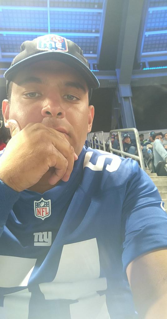 JohnCenaJersey's tweet photo. Absolutely nothing to cheer about on this Monday Night Game.
This is gonna be a long ride back home
#metlifestadium #nygiants #disastergame #longridebackhome #newyorkgiantsfootball #espn #mondaynightfootball #NFL #johncenajersey #bigblue https://t.co/QvEQbVu9ZB