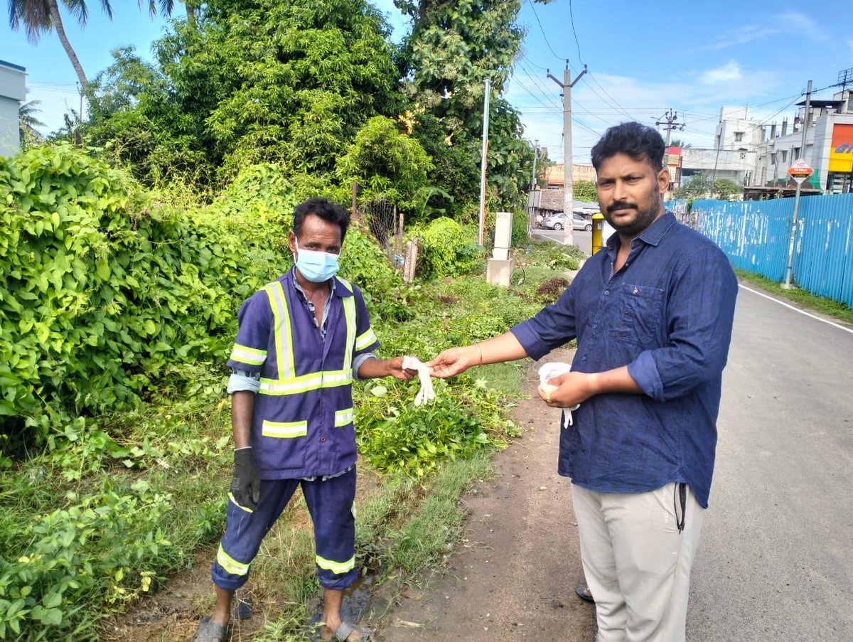 magesh6202's tweet photo. மாநில தலைவர் அண்ணன் அண்ணாமலை அவர்கள் ஆணை படி மகாத்மா காந்தி அவர்களின் பிறந்தநாள் முன்னிட்டு  தூய்மை பாரதம் என்ற நிகழ்ச்சியில் திருவள்ளூர் நகரில் தூய்மை பணியாளர்களுடன் இணைந்து தூய்மை பணியில் ஈடுபட்ட போது..
@JeevaRBJP @rajasimha123 @annamalai_k @KesavaVinayakan @Prasanth26_BJP https://t.co/9LXPJRUB2C