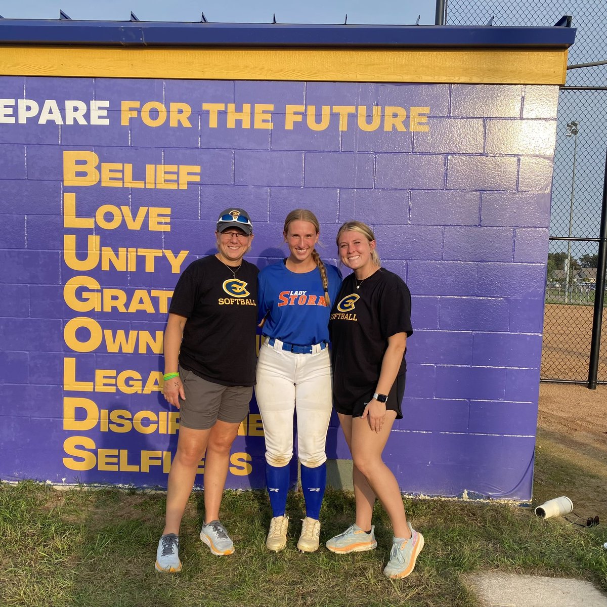 Had so much fun at the <a href="/UWECSoftball/">Blugold Softball</a> camp this past weekend! Thank you <a href="/BlugoldCoachH/">Leslie Huntington</a> and <a href="/place_abbey72/">Abigail Place</a> for putting on such a great camp!