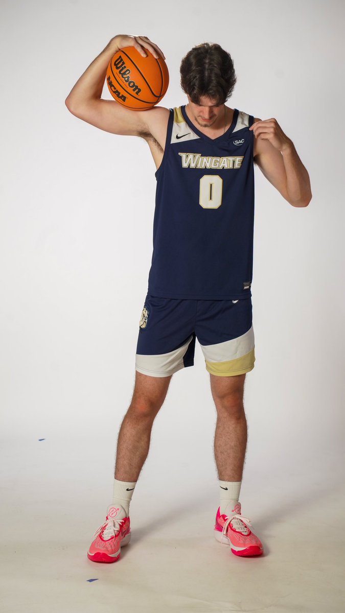 ReidLoewen 23” 🇨🇦 tweet media