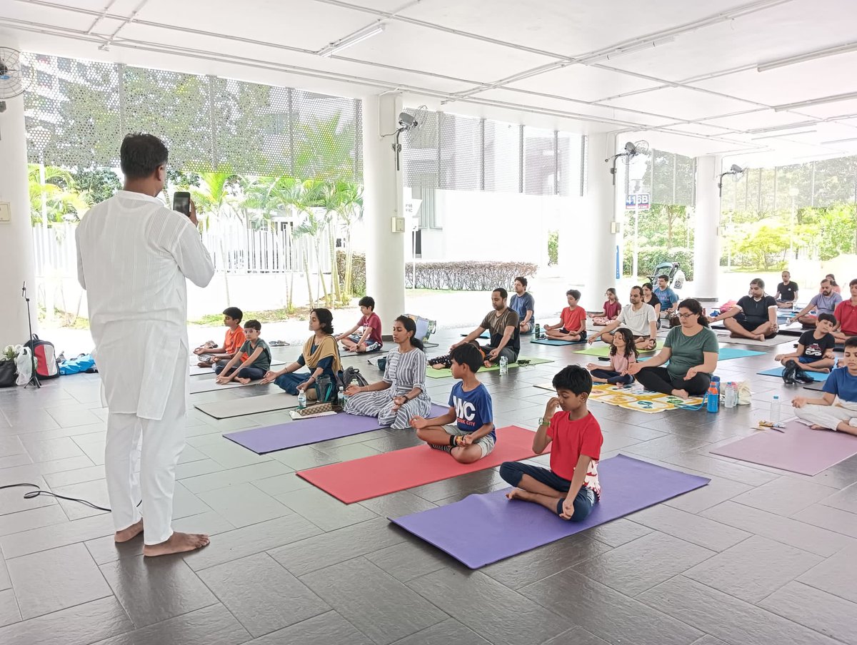 VYSINGAPORE1's tweet photo. #Kids #Meditation #Session - We had an amazing Sunday on #01Oct2023 where 45+ participants learned &amp; practiced #vihangam #meditation We are glad to add value to the #roots of the #society — our #children ! For more details please visit our website https://t.co/tpl8RK9nur https://t.co/jyGa3DqwOR