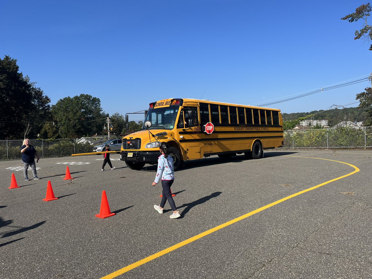_anmontano's tweet photo. Thank you to RSD bus drivers for their Bus Safety Presentations today and for ensuring that our Ss arrive to school safely every day! #AtTheRox https://t.co/iS2LZ7uyUi