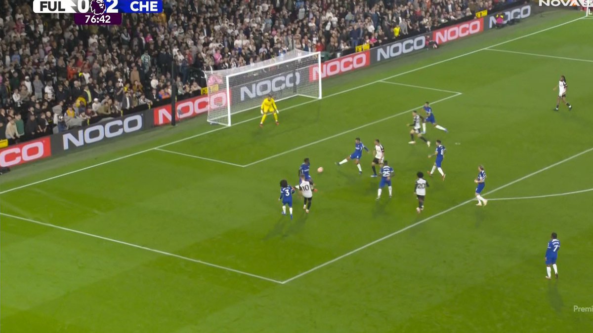 3HShipo's tweet image. 📌الدقيقة 76: توم كيرني وحيدا امام نقطة الجزاء 
📌الدقيقة 77: لوكيتش يهرب من رقابة إنزو 
🔄 الدقيقة 78: مشاركة ليزلي أوجوشوكو 

برأيي ان بوتشيتينو اتأخر في تبديل ليزلي، كان من المفترض ينزل في فترة الدقايق 55-60 خاصة مع ضغط فولهام وفقدان السيطرة على الكرة 
#Lesley #Ugochukwu