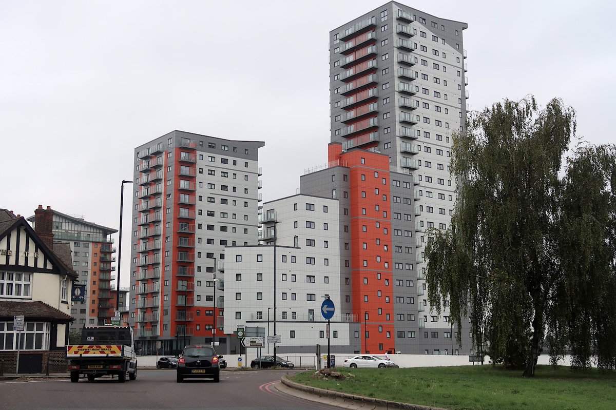 stateoflondon1's tweet image. Day 2,336 (Year 7, Day 145) - The Mast Quay II development on Woolwich Church St in #Woolwich, #London #SE18, October 2, 2023. Greenwich Council has just ordered its demolition because so many changes were made after it was granted planning permission facebook.com/photo/?fbid=65…
