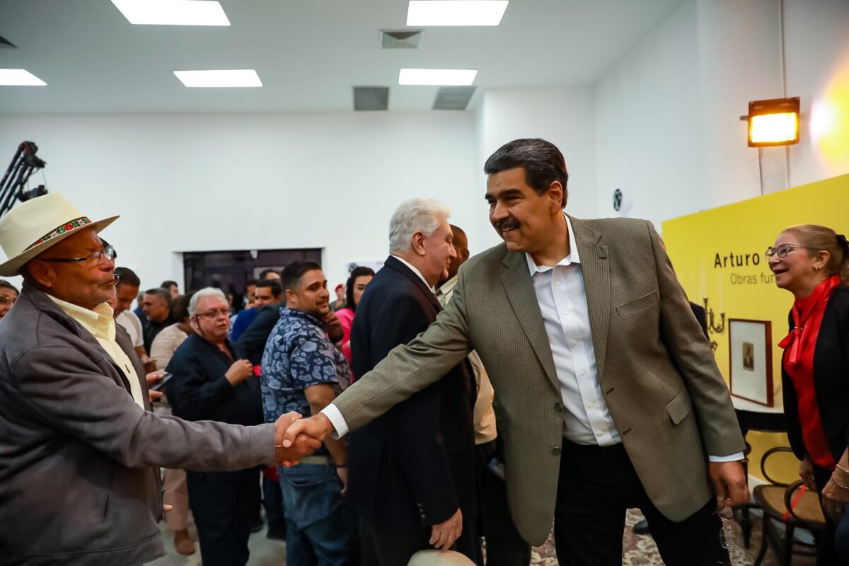 SomosRMNoticias's tweet photo. Presidente Maduro: La cultura nos define como nación https://t.co/PWE0H9tSrO
#ConMaduroMásEducación
#LlegaronLasClases #2Oc https://t.co/dtpE3zlAWv