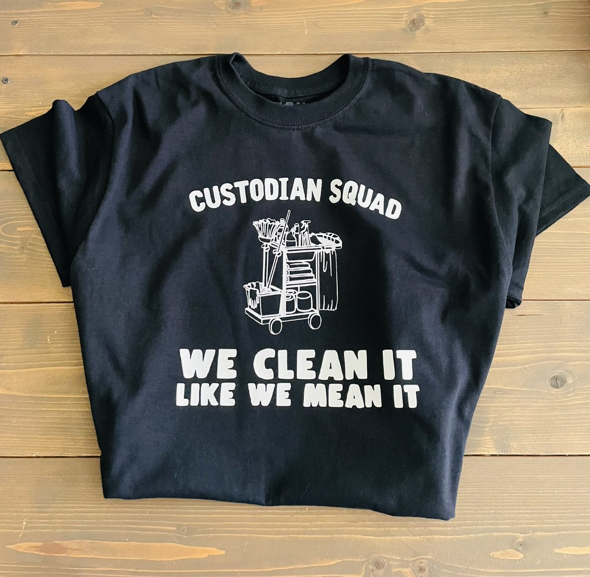 Showing appreciation for @Patlan custodians today!!! Thanks Ernesto, Irene and Maria!! 🧹 #cheercommittee #NationalCustodiansAppreciationDay