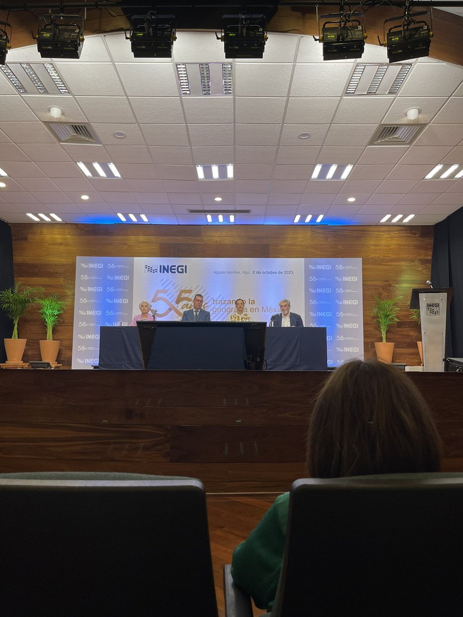 PalomaMerodio's tweet photo. Hoy celebramos el 55° aniversario de la Dirección General de Geografía y Medio Ambiente de @INEGI_INFORMA, un agradecimiento especial a quienes han aportado años de su vida al desarrollo de la geografía en nuestro país. ¡Enhorabuena! https://t.co/PB5JcNDrLD