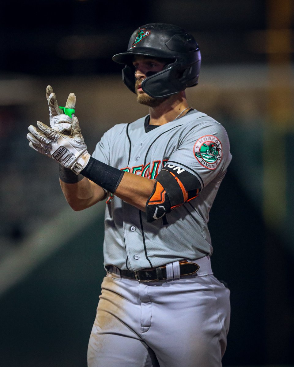 NorfolkTides's tweet photo. Connor Norby DELIVERED in the postseason 🔥🏆

Over the span of four games, he went 8-17 at the plate including two 3-hit games, 2 HRs and 14 TB 🤯

His 9th inning home run in Las Vegas proved vital in helping us win the National Championship!

#ProtecttheHarbor | @norby_connor https://t.co/2vVWcEMKZ6