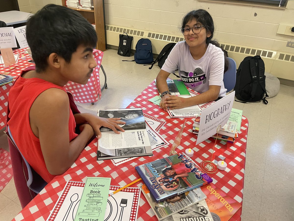 Flores_DualD93's tweet photo. Book Tasting today to help us choose our independent book. We now have a list of books of different genres that we enjoy in English and Spanish! 🥰📖#middleschool #ccsd93 #duallanguage #read #books https://t.co/UsEKERQoBc