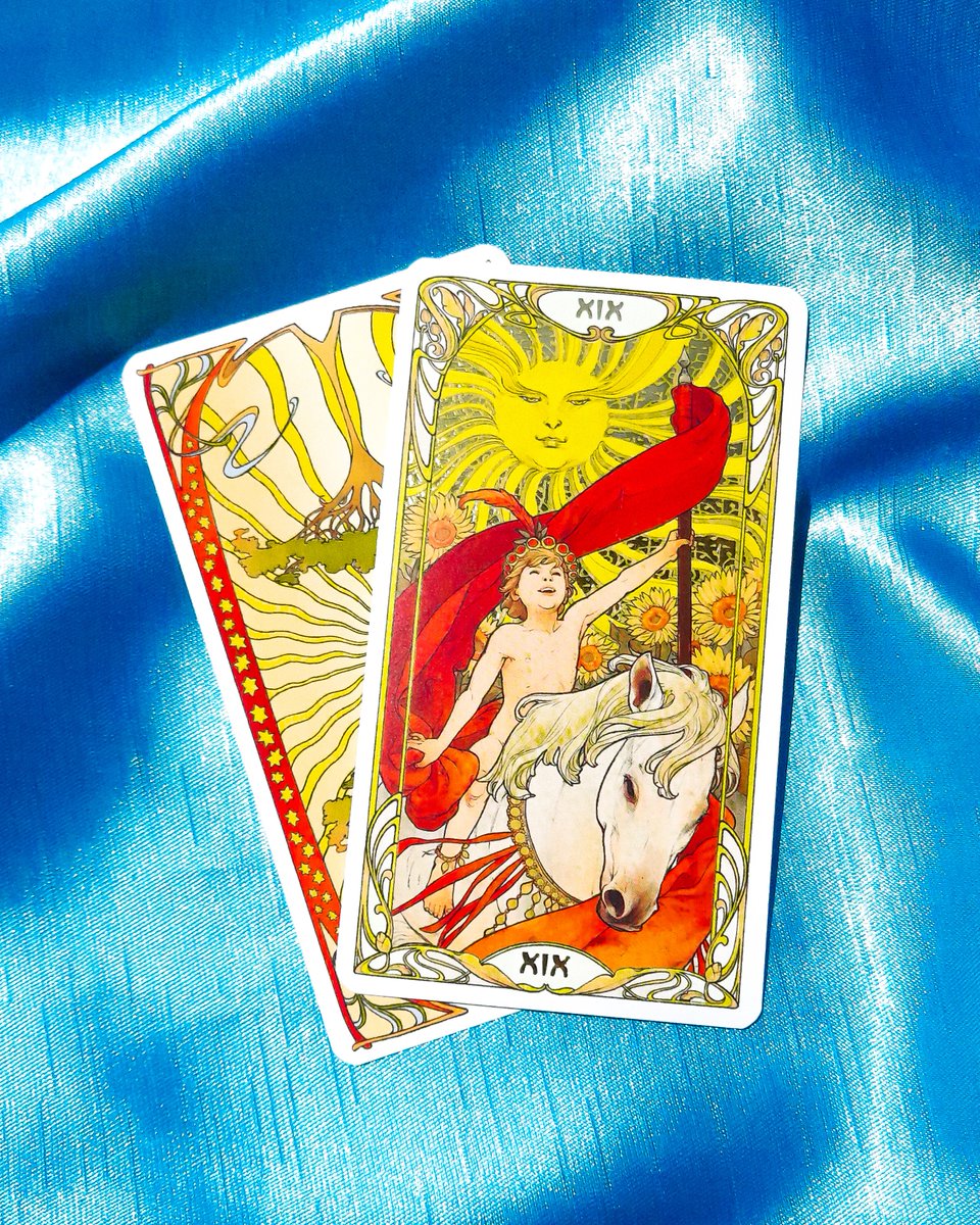 Outubro para Câncer: Ótimo mês. Clareza para situações complicadas e difíceis. Na vida profissional, inspiração positiva para projetos, mudanças de emprego e o canceriano pode brilhar muito no ambiente profissional.

Bom momento para o amor. Muito charme e carisma. Bom para