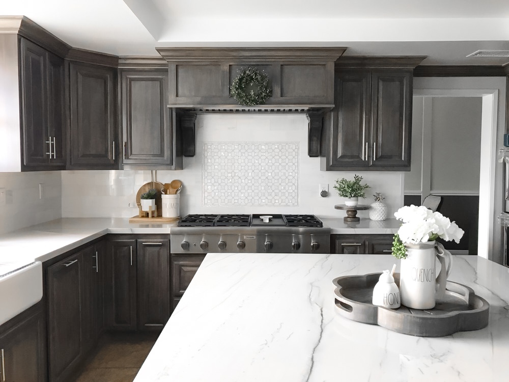 QMGGlobal's tweet photo. Are you thinking of revamping your kitchen? There are so many amazing choices for countertop materials! You can pick from Granite, Marble, Quartz, Quartzite, Porcelain slabs options. What do you think would be the best fit for your next kitchen renovation?

 #kitchenremodel https://t.co/sFci4W93RU
