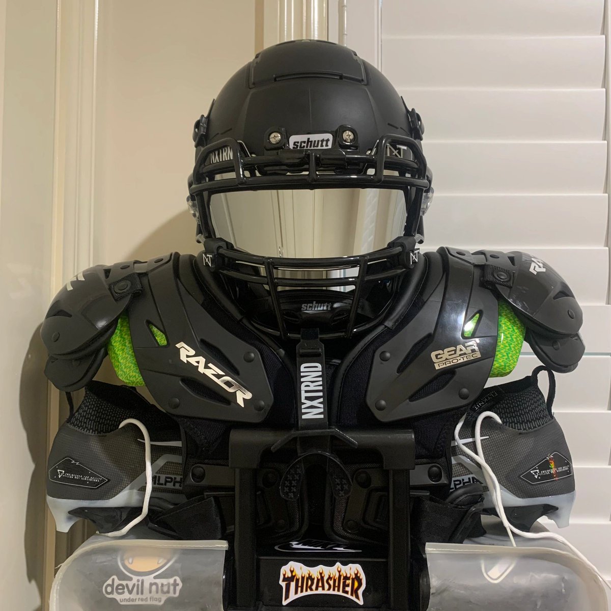 lisha0104's tweet photo. Ready to game.🍀#Champion #GameDay #FantasyFootbal #TrainingCamp #Draft #Offense #Defense 
#WideReceiver #RunningBack #Quarterback  #Football #SuperBowl #NFL #Rugby #BroncosCountry #NCAA #love #instagood #photooftheda #fashio #beautiful #happ #cute #tbt #followme #picoftheday https://t.co/oBQ5MJ0LAx