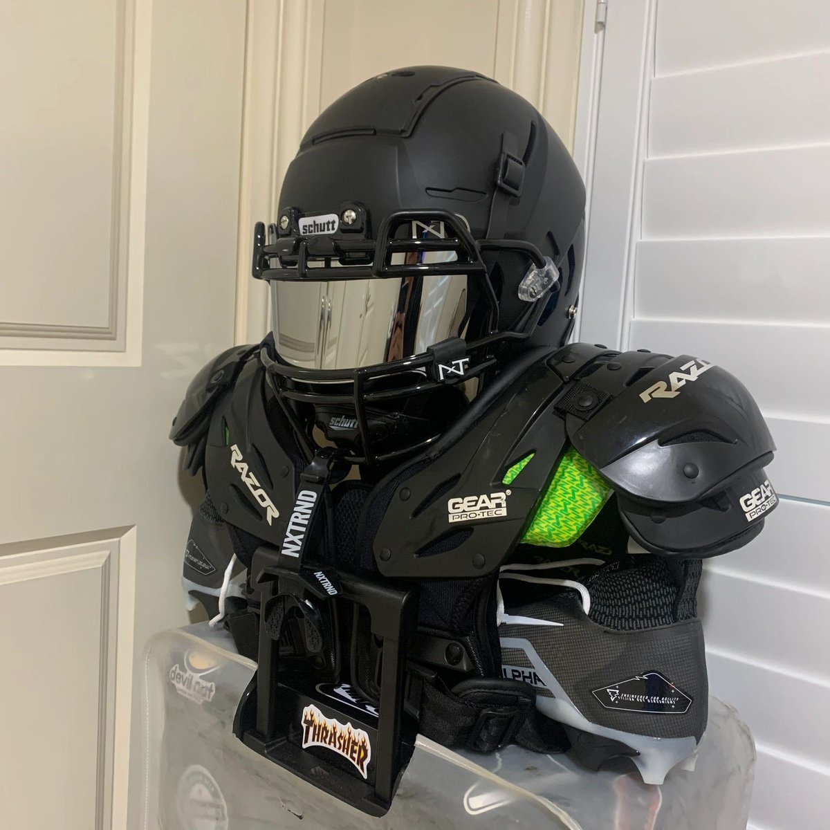 lisha0104's tweet photo. Ready to game.🍀#Champion #GameDay #FantasyFootbal #TrainingCamp #Draft #Offense #Defense 
#WideReceiver #RunningBack #Quarterback  #Football #SuperBowl #NFL #Rugby #BroncosCountry #NCAA #love #instagood #photooftheda #fashio #beautiful #happ #cute #tbt #followme #picoftheday https://t.co/oBQ5MJ0LAx