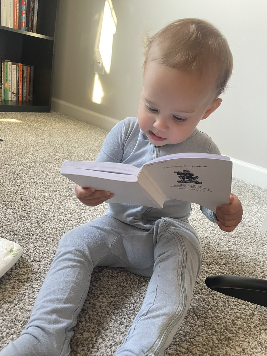 Jenn Laws (@jennclaws) on Twitter photo What is your child’s sick day reading material? My daughter’s is the @VUMCMedicineRes clinical handbook.
#futuredoc? <a href="/MomsOfMedicine/">MomsOfMedicine</a> What is your child’s sick day reading material? My daughter’s is the @VUMCMedicineRes clinical handbook.
#futuredoc? <a href="/MomsOfMedicine/">MomsOfMedicine</a>