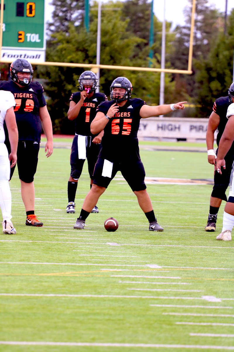 hudl.com/v/2LnjMs
Mid Season Highlights ‼️<a href="/coach_Boles/">Coach Boles!</a> <a href="/CoachRHammond/">Richard Hammond</a>
 <a href="/JLira2/">Jesse Lira</a> <a href="/Coach_Hart15/">Coach Hart</a> <a href="/ReedleyCFB/">Reedley JC Football</a>