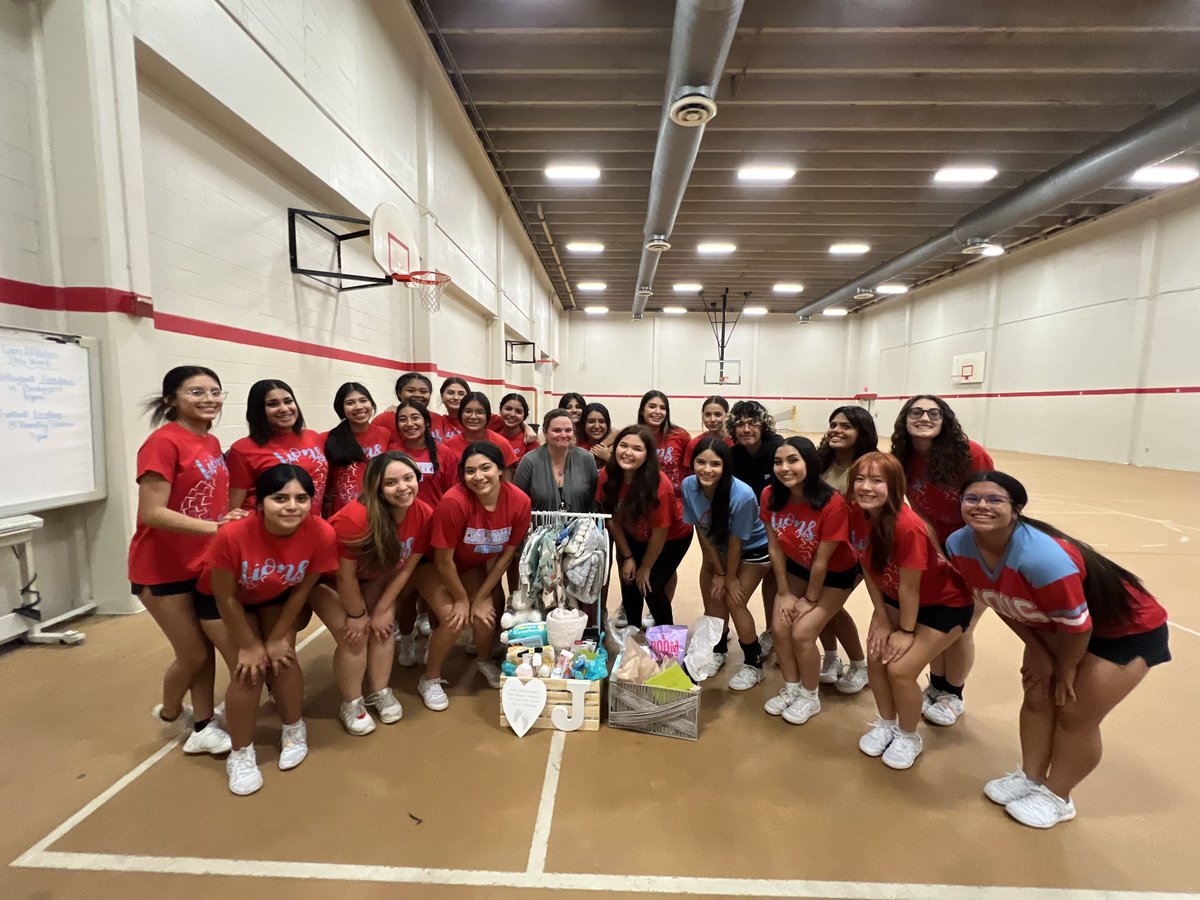 Celebrating Coach Conner and her baby boy 💙💙 We love you so much!! Can’t wait to meet him!!