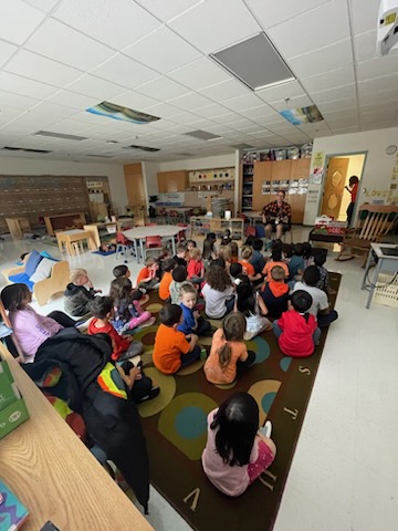 KindertownJS1's tweet photo. We enjoyed our visit from Mr. Byrnes. We sang songs while he played on his guitar https://t.co/QmBPxR1kFo