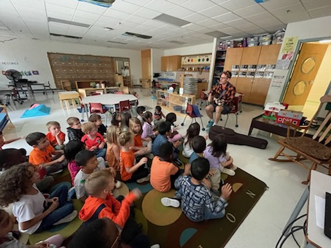 KindertownJS1's tweet photo. We enjoyed our visit from Mr. Byrnes. We sang songs while he played on his guitar https://t.co/QmBPxR1kFo